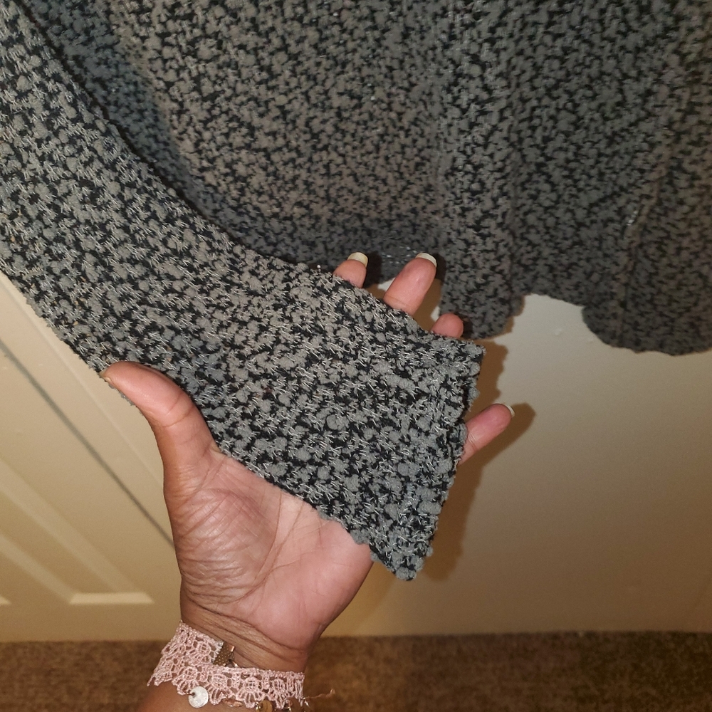 Aeropostale Black and Gray Textured Scoop Neck Sweater - Picture 7 of 10